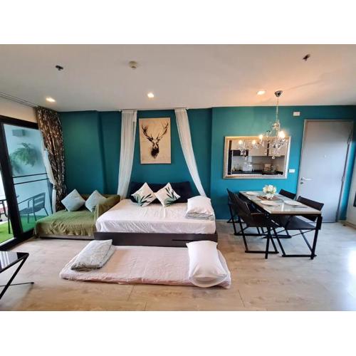 Downtown 2BDRM 2BATH Sea View Condo Base #TBB946