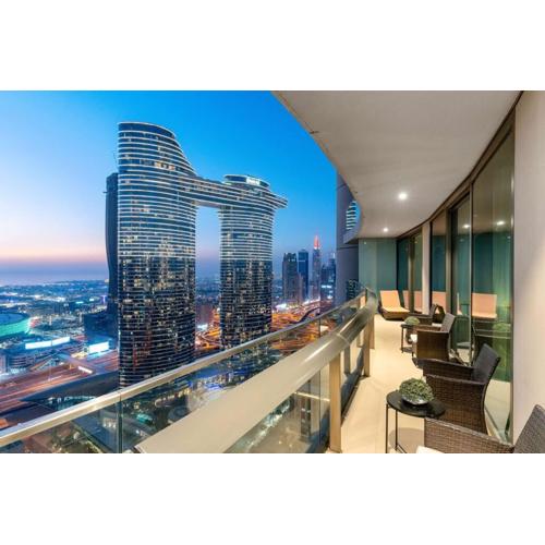 Downtown 2BR Skyline Views & Prime Dubai Stay Near Burj Khalifa, Mall