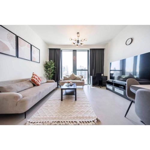 Downtown Dubai Luxury 1 BR in BLVD Heights T1
