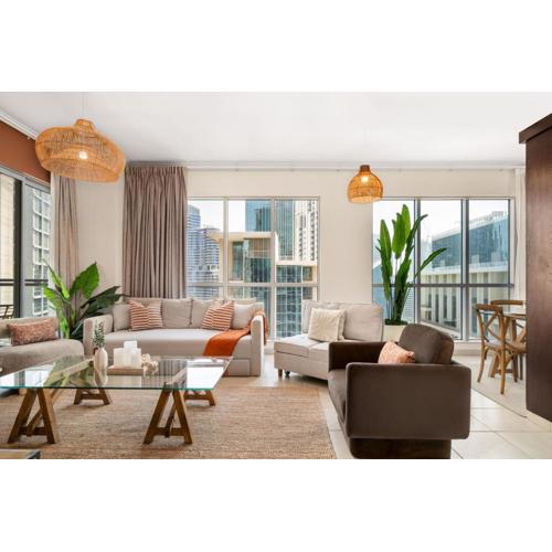 Downtown Gem, 1 BDR Apartment, Walk to Dubai Mall & Burj khalifa