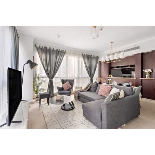 Downtown Gem, Fountain View!