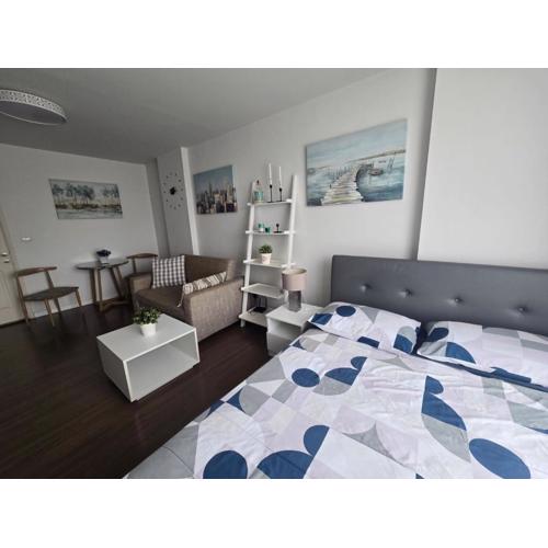 Downtown Hua Hin Condo with Pool