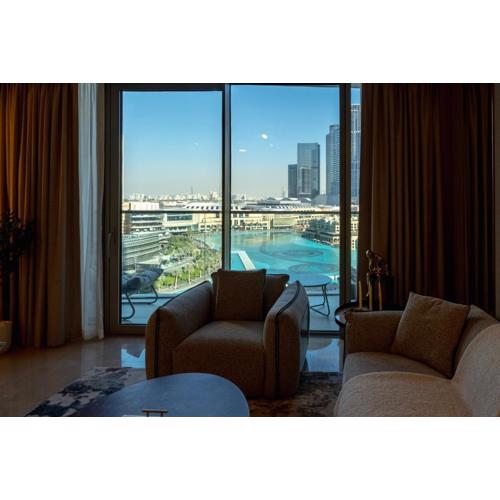 Downtown Luxury - Magnificent Burj Khalifa & Fountain Views - Walking Distance to Dubai Mall