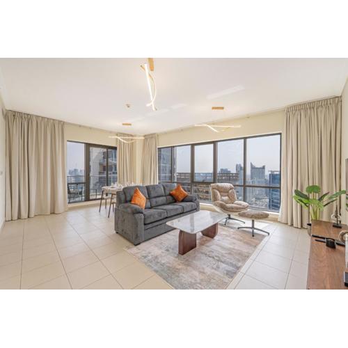 Downtown Retreat | 1BR with Skyline Views & WiFi