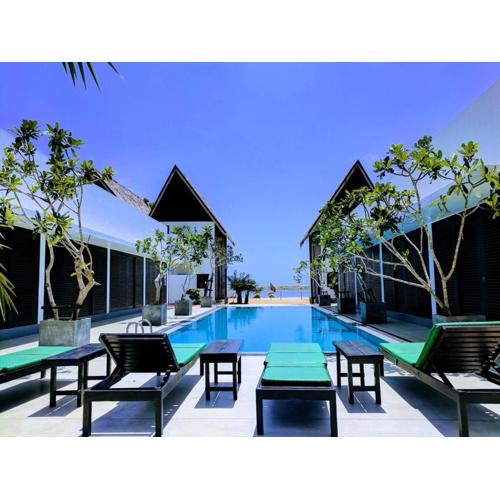 Downwinder Lagoon Lodge