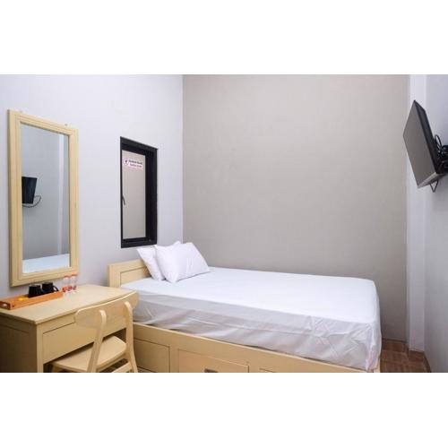 DR Living Syariah Solo Mitra RedDoorz