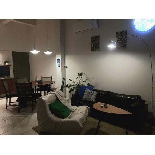 Dramatic Exit Bangkok - Cozy loft style near Suvarnabhumi Airport