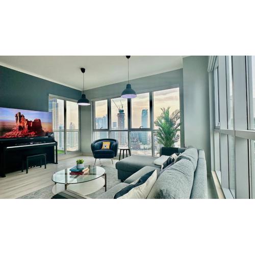 Dubai I Burj Residence Retreat I Piano & Workstation