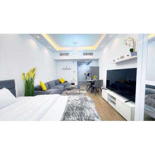 Dubai Marina - Modern Classic Studio Apartment