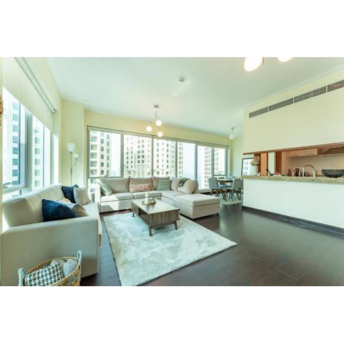 Dubai Marina Apartment with Sea view, Pool and Gym