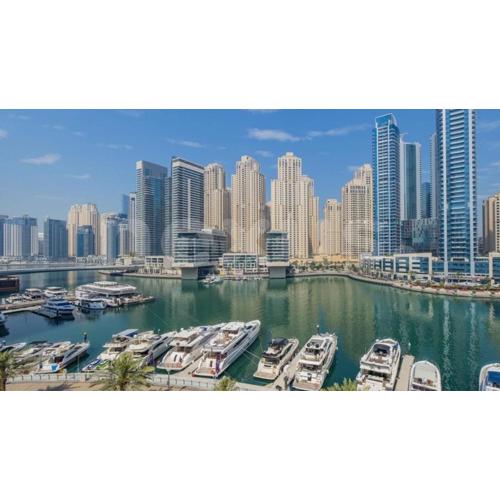 Dubai Marina, Beach and Metro