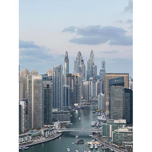 Dubai Marina stunning views holiday apartment Stella Maris Tower