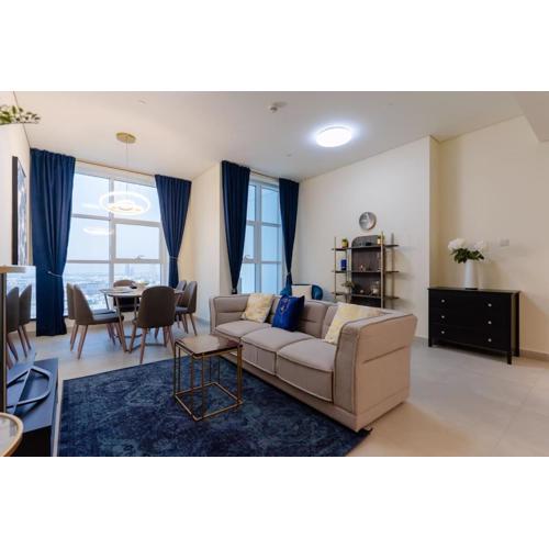 Dubai Modern Apartment l Sleeps 4 l 2 Baths