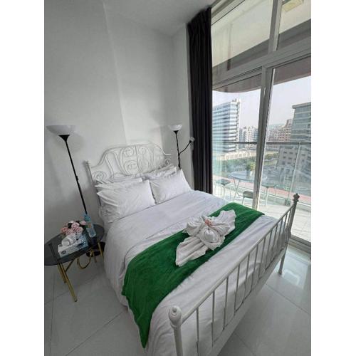 Dubai Silicon Oasis Staycation