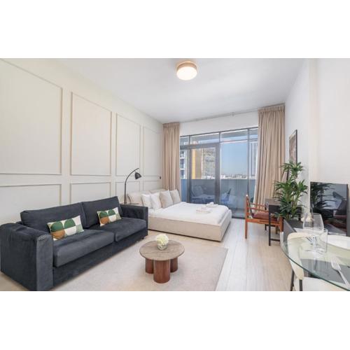 Dubai Studio - Trendy Interiors - City Views