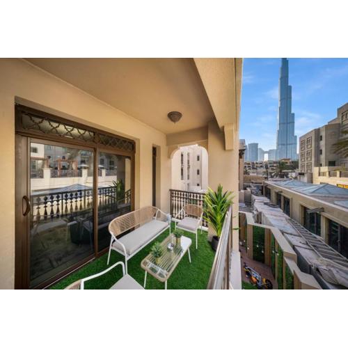 Durrani Homes - Zaafaran Luxe Stay Iconic Burj View