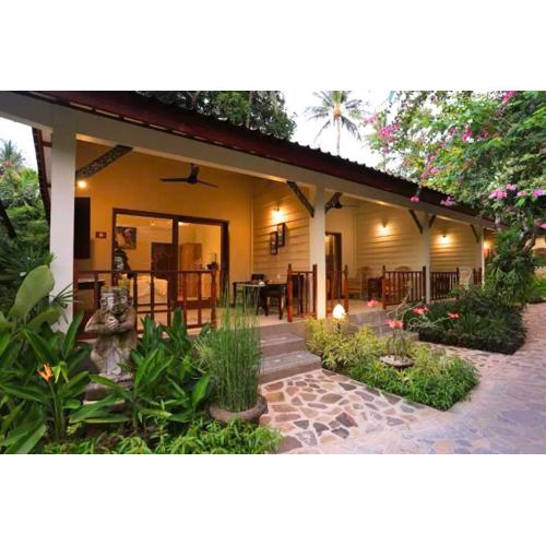 Dyeva 1 BR Quirky Garden Room Double ZN137