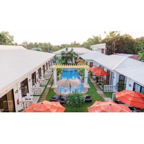 E L Westensee Resort