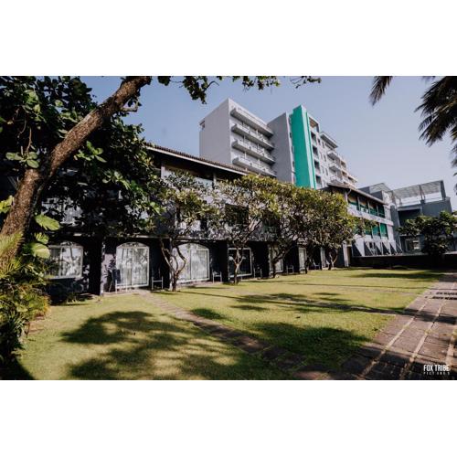 Earl's Regent Negombo "Golden Shore at Your Door - Find Your Dream Stay"