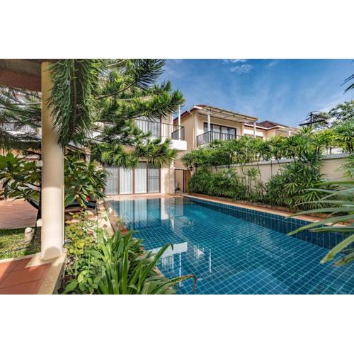 East Villa 2, swimming pool, 3BR by IBG Property