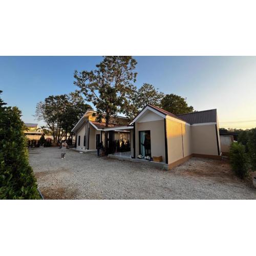 Eastern View Resort and Pool Villa