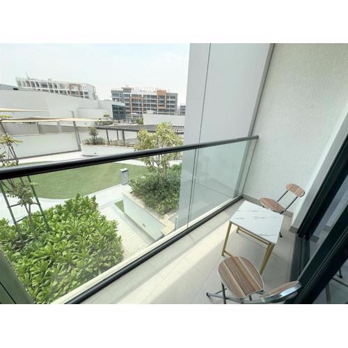 EasyGo - Sobha Waves 1 Bedroom & Study Modern