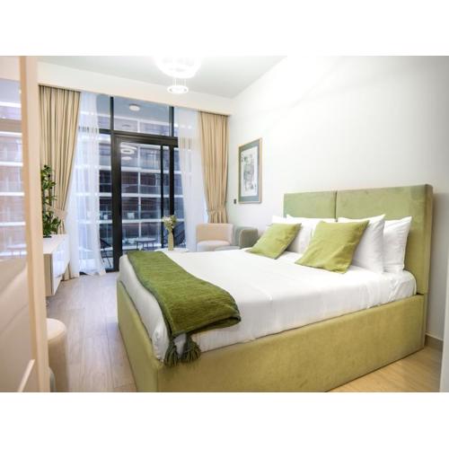 EasyGo- Stylish STU Azizi Riviera 44-06