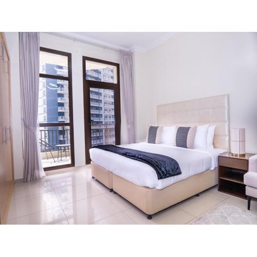 EasyGo -Stylish STU With pool view Linkin park Arjan- 17