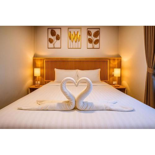 Eclipse Hostel and Bar