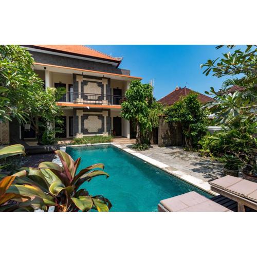 Eddys Cottages & Villa