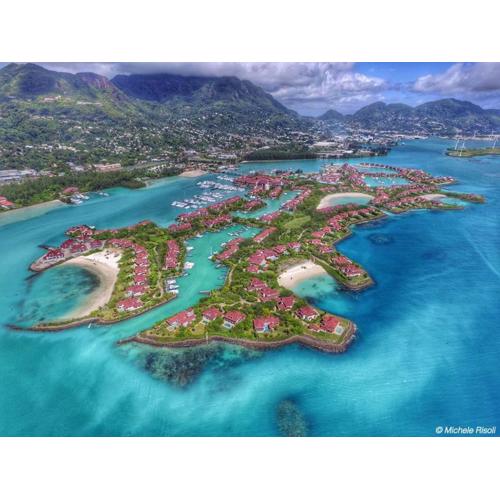 Eden Island Luxury Accommodation