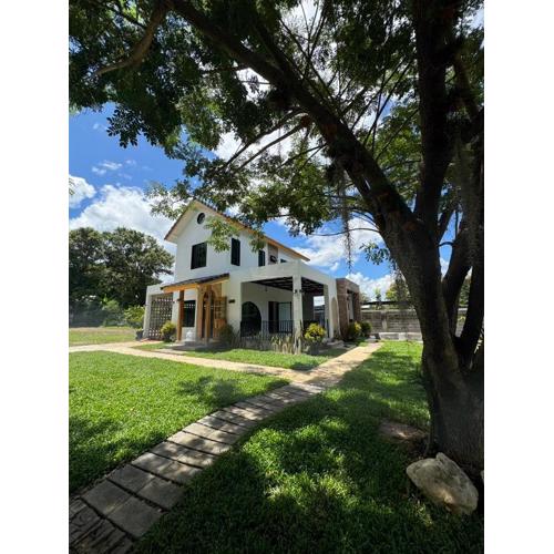 Eden Villa - Verdant Garden