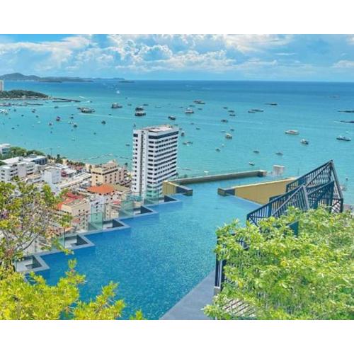 Edge Central Pattaya SeaView Residence with Infinity Pool