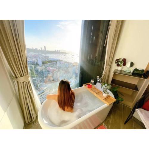 Edge Central PATTAYA Sky Residence with Infinity Pool & Free Netflix