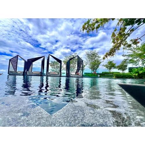 EDGE Central Pattaya Super Condo