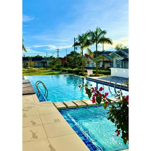 Eds Spacious 3-Bedroom 2-Full Bathroom House with Wifi, AC and Pool