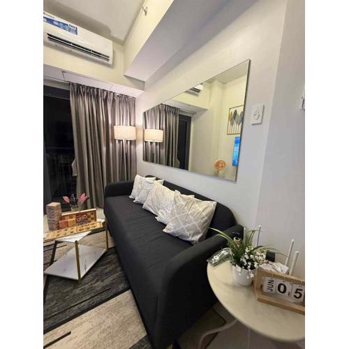 ElcaPri Staycation - Shore 3 Residences