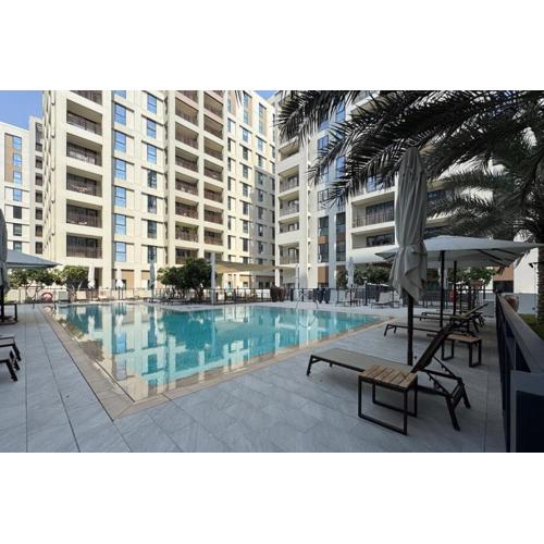 Elegant 1 Bed Creek Beach Stay with Beach Access