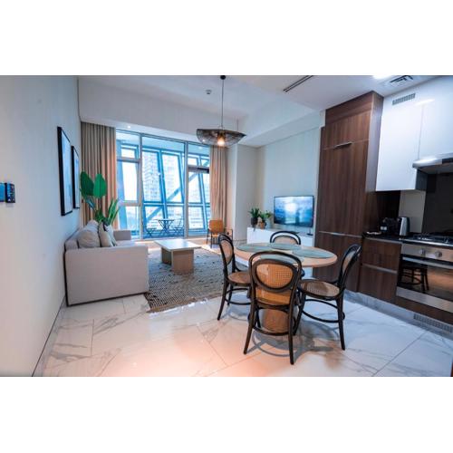 Elegant 1 Bedroom in J ONE