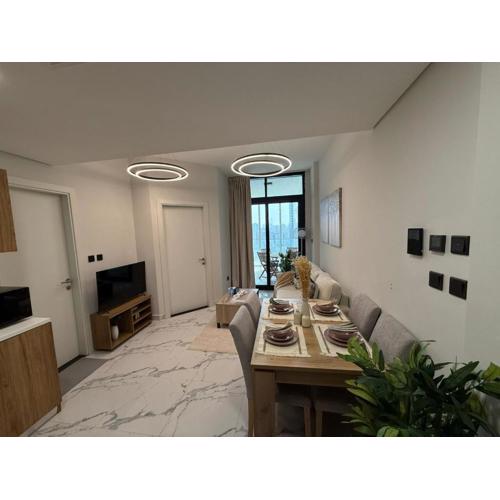 Elegant 1br Apt with balcony - Al Maryah Vista 1