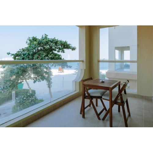 Elegant 1BR beach access with Ocean Views, Palm