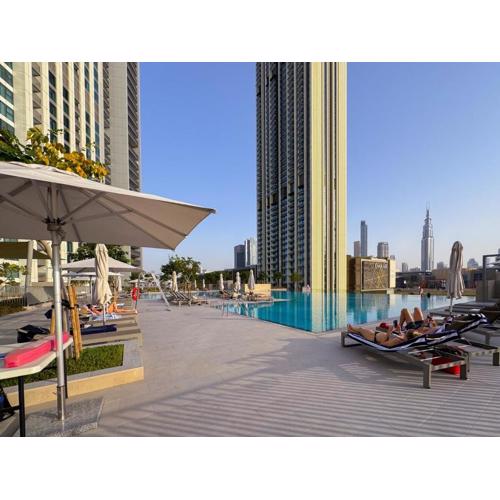 Elegant 1BR in Heart of Dubai, Walk to Top Malls
