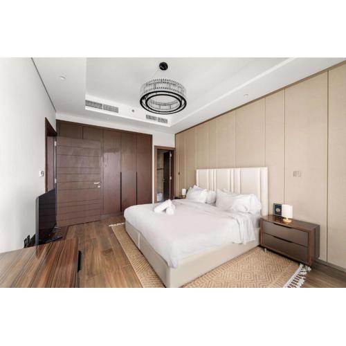 Elegant 1BR with Panoramic Views on Burj Khalifa