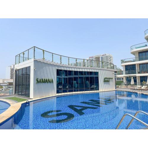 Elegant 2BR Apartment Private Pool by Czechin