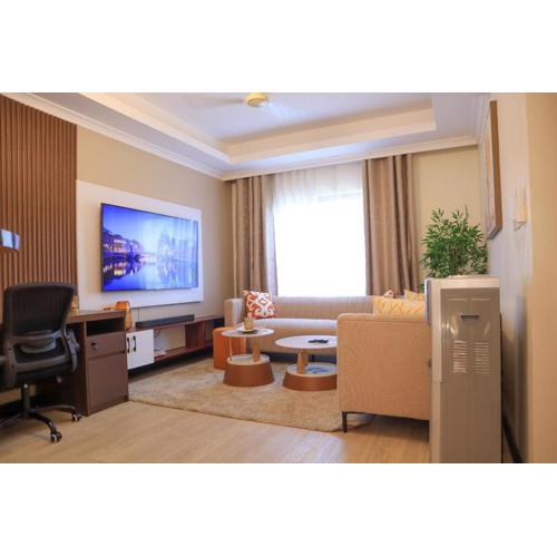 Elegant 3 Bedroom Apartment - 1255 Palm Ridge