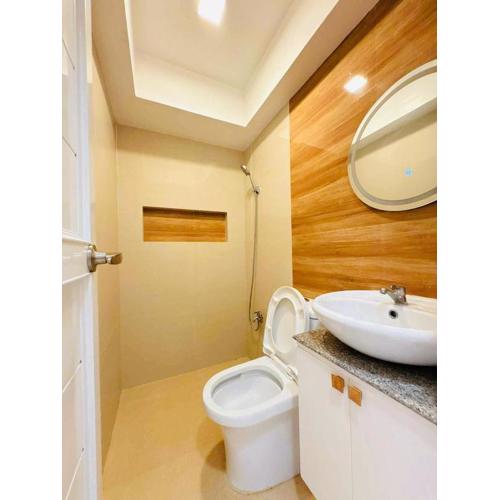 Elegant 3 Bedroom House near Airport