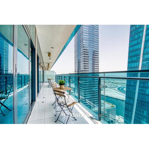 Elegant 3BR in a Prime Location Near Metro, Business Bay