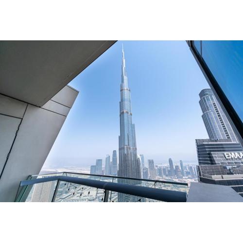 Elegant 4BR High-Rise Overlooking Burj Khalifa & Fountains