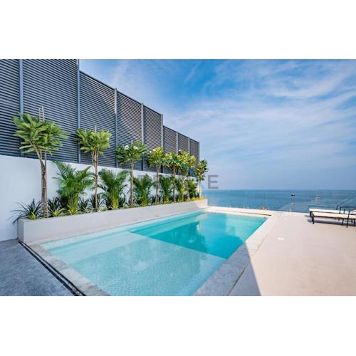 Elegant 4BR Villa with Assistant Room in Al Dana Island, Sharm, Fujairah by Deluxe Holiday Homes