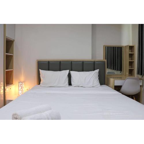 Elegant and Comfy 3BR Daan Mogot City Apartment By Travelio